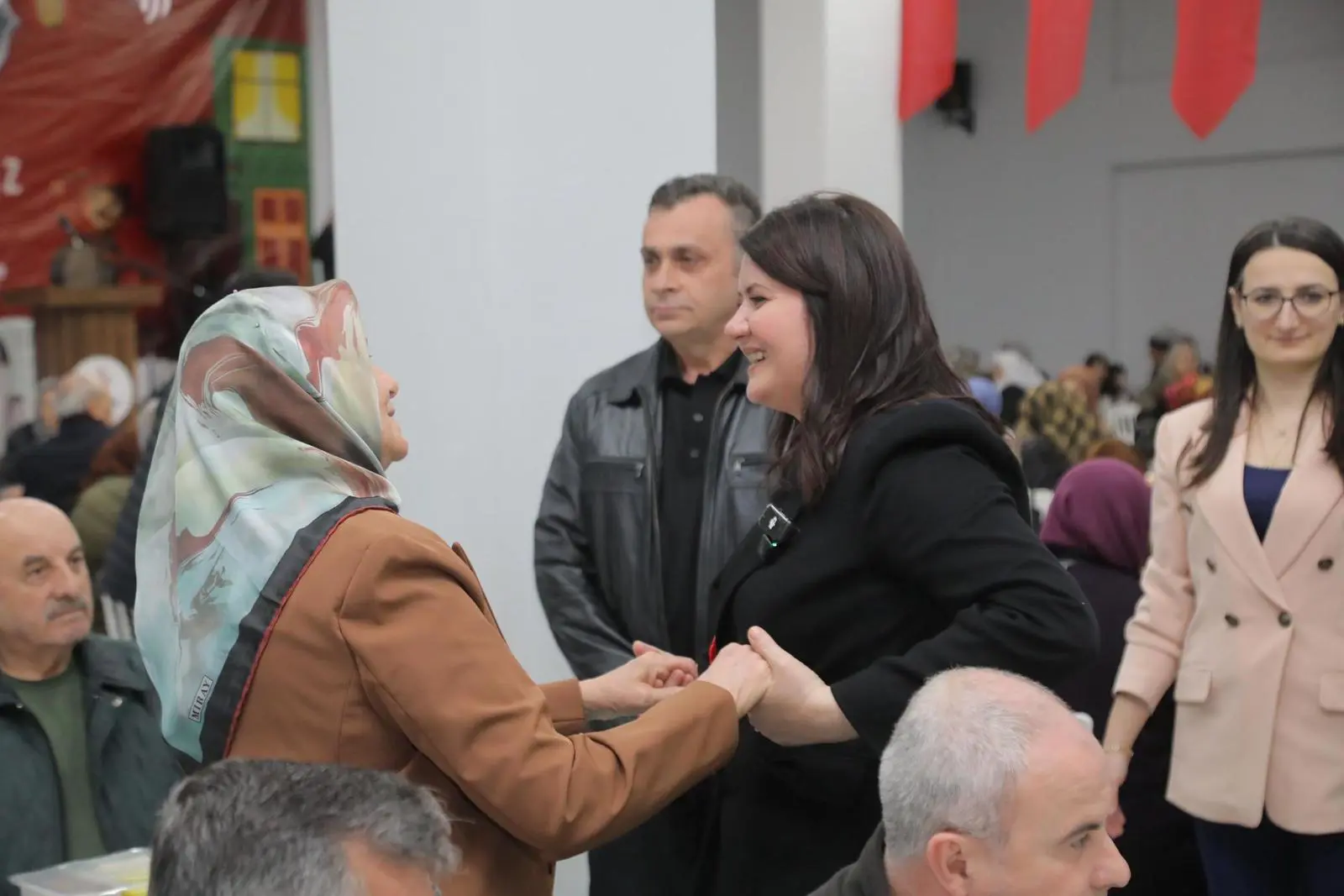 Edirne Belediyesi’nden Şehit, Gazi, Polis ve Emekli Astsubay Ailelerine İftar galeri görseli